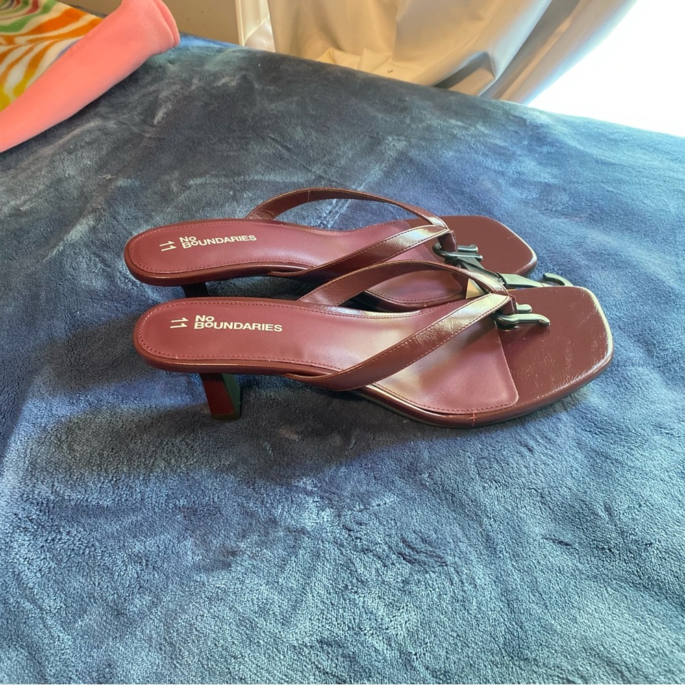 Women's Burgundy Sandals